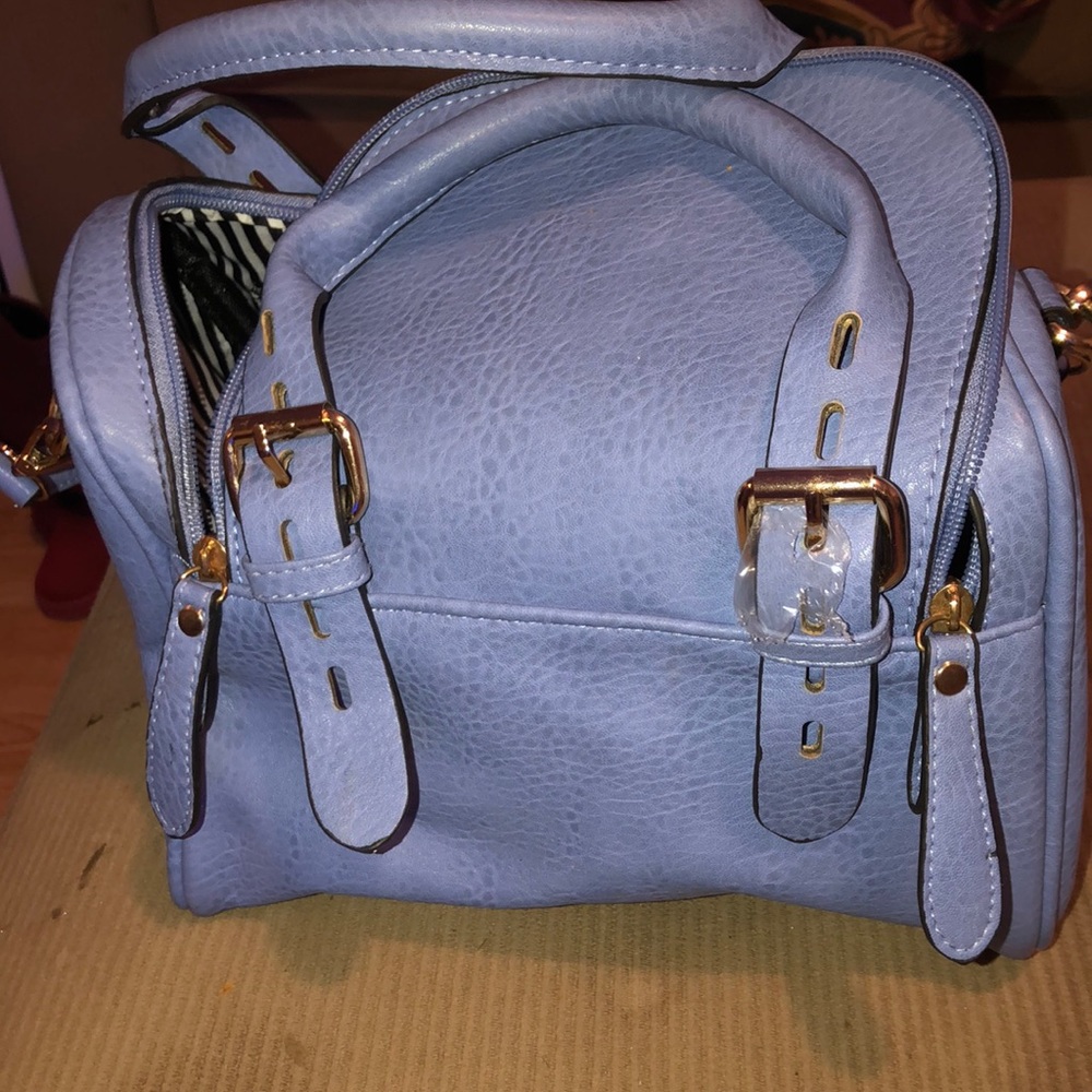 Light blue box bag